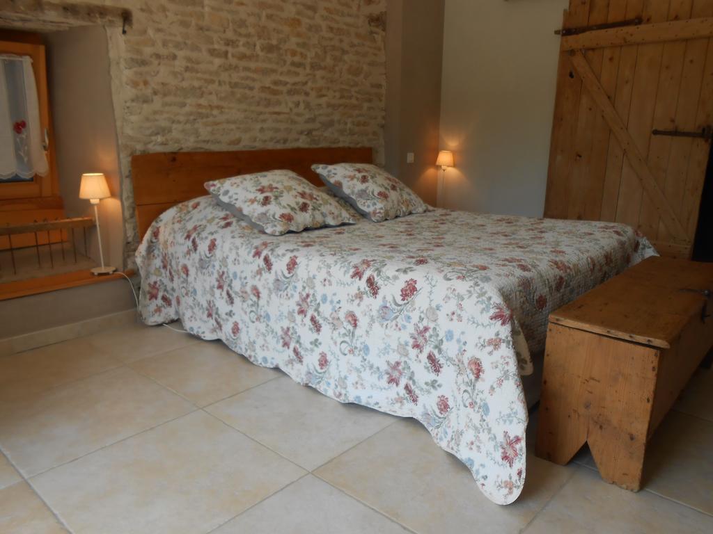 Bed and Breakfast Les Grands Pres Geney Pokój zdjęcie