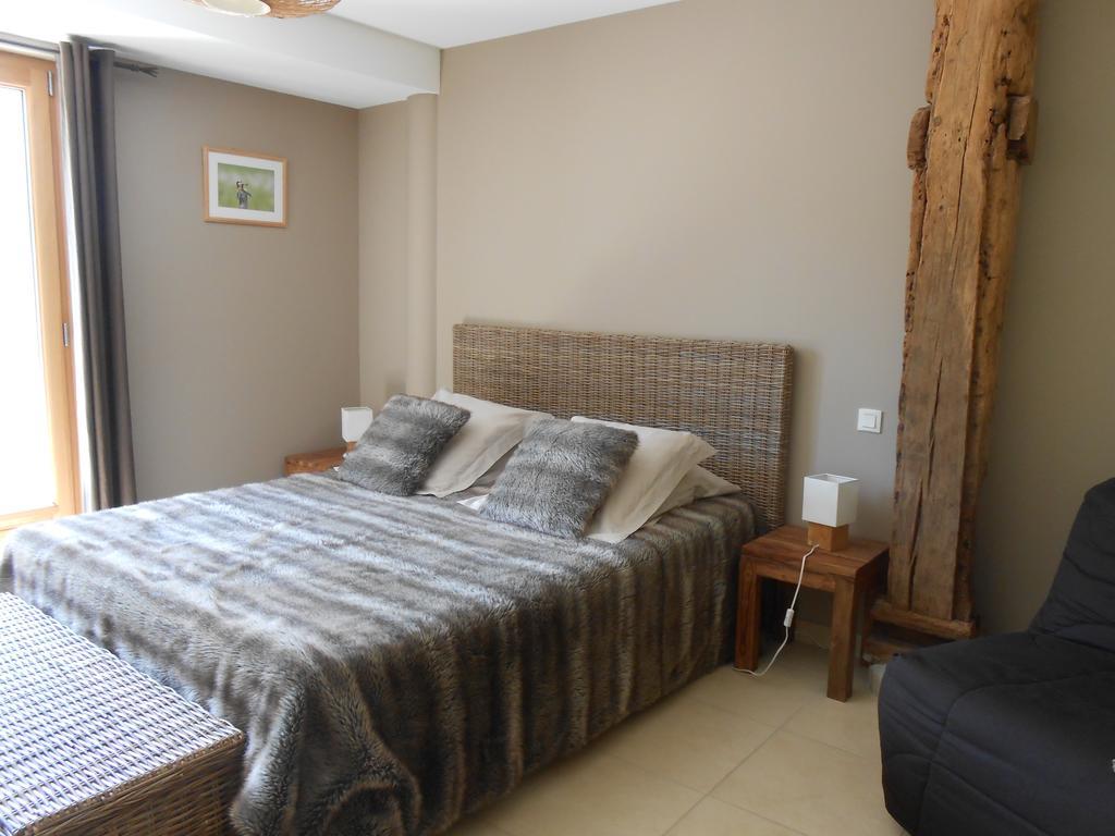 Bed and Breakfast Les Grands Pres Geney Pokój zdjęcie
