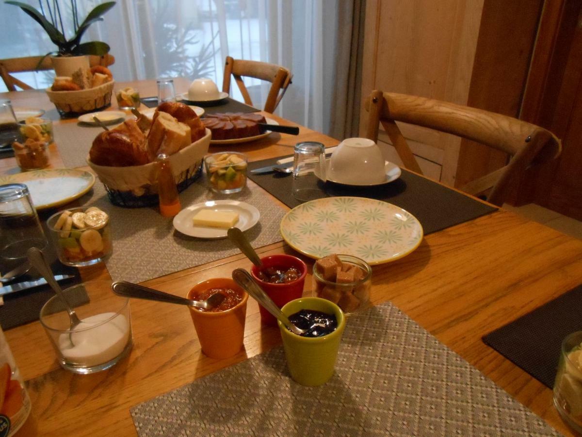 Bed and Breakfast Les Grands Pres Geney Zewnętrze zdjęcie